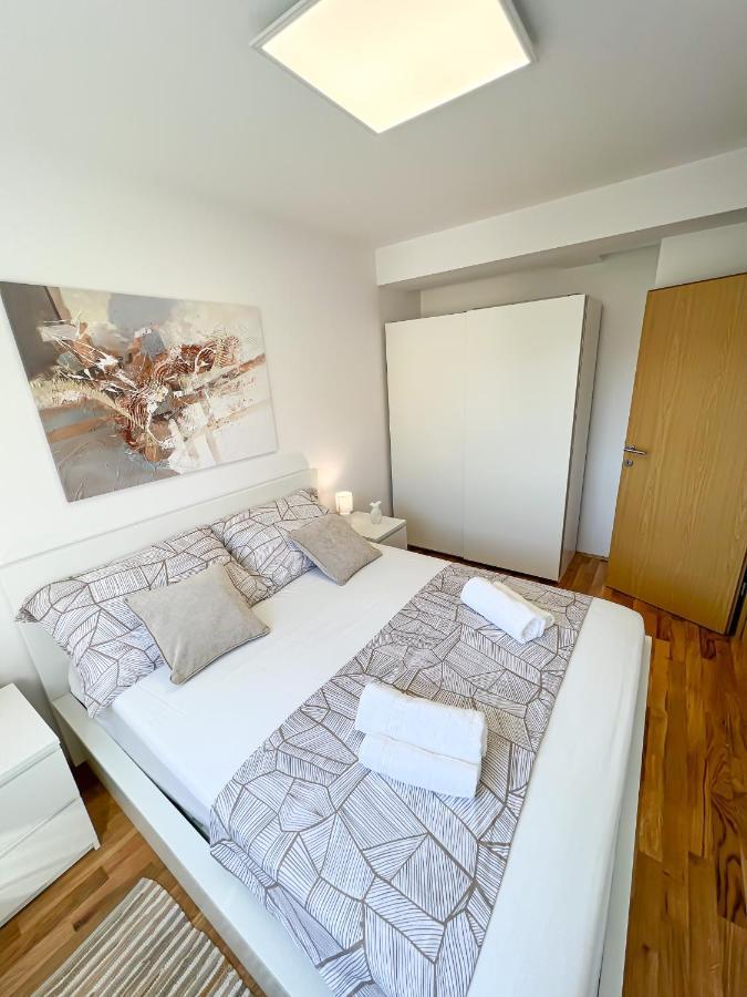 Holiday Star Apartment Traù Esterno foto