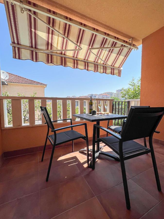 Holiday Star Apartment Traù Esterno foto